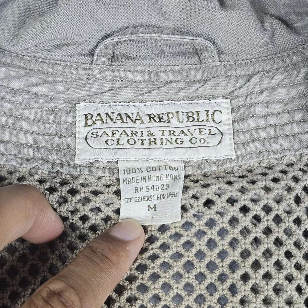 Vintage Banana Republic Safari Travel Vest Mens Medium Beige Tan Hiking Fishing